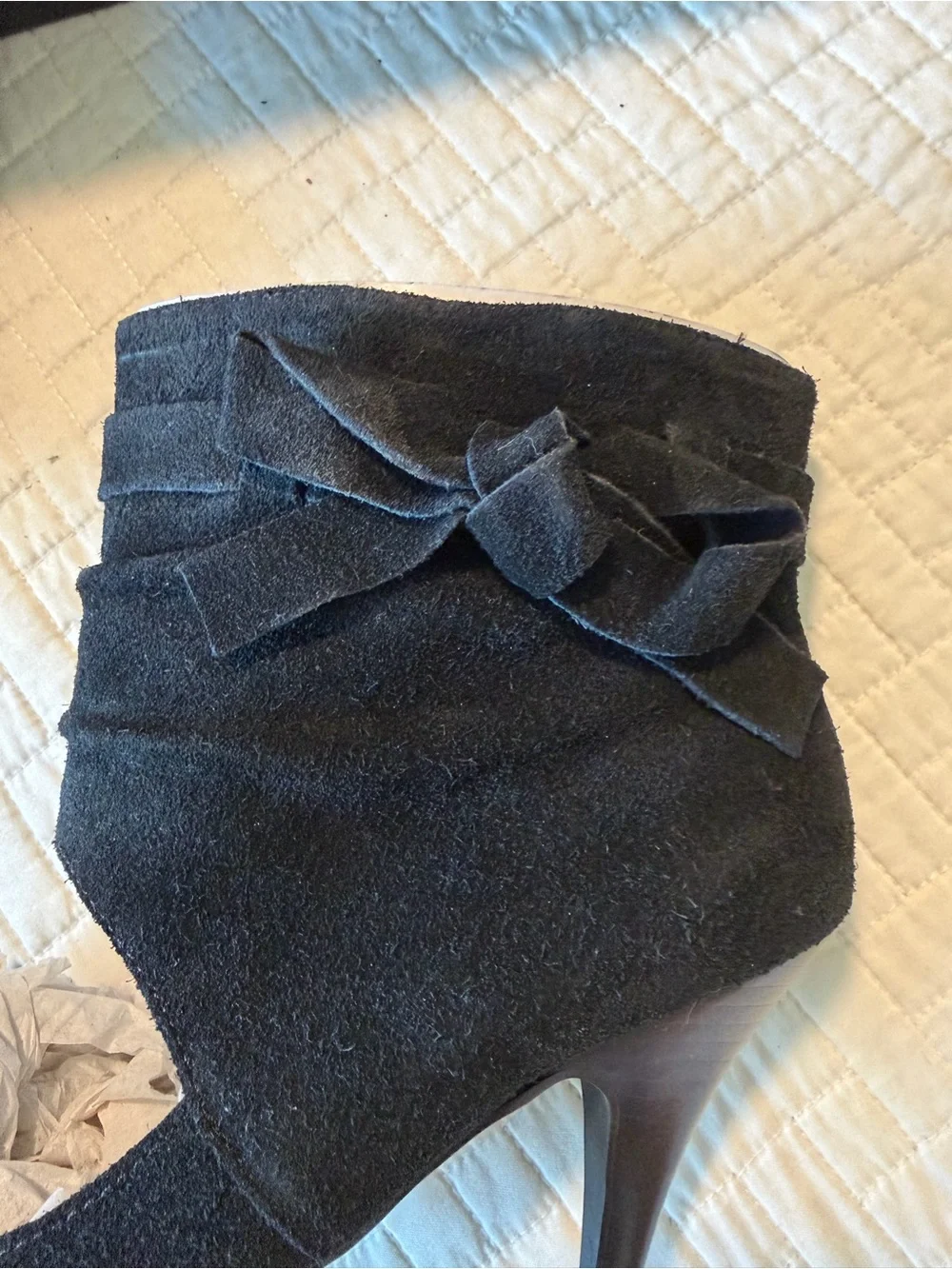 Steve Madden Black Suede Pointed-Toe Ankle Pumps with Bow Cuff